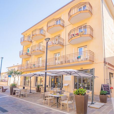 Hotel La Bussola Finale Ligure Dış mekan fotoğraf
