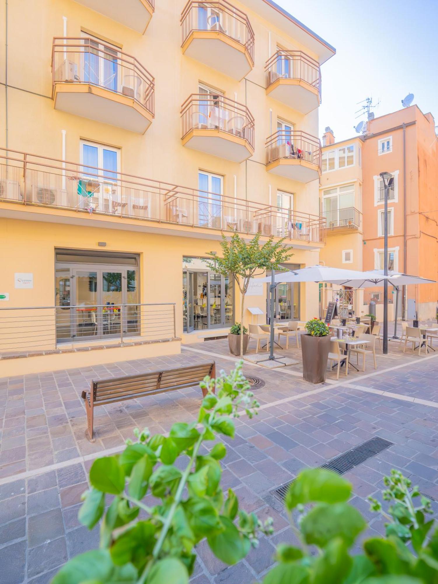Hotel La Bussola Finale Ligure Dış mekan fotoğraf