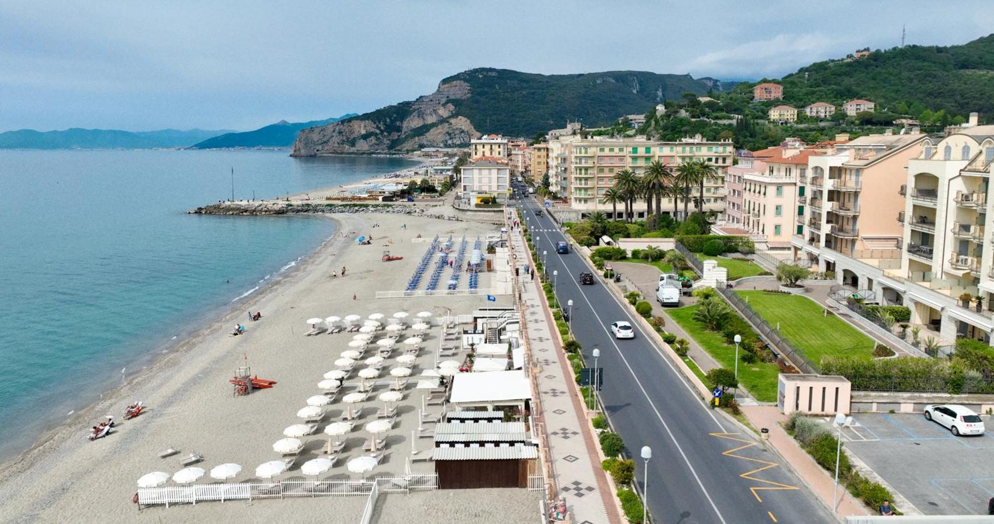 Hotel La Bussola Finale Ligure Dış mekan fotoğraf