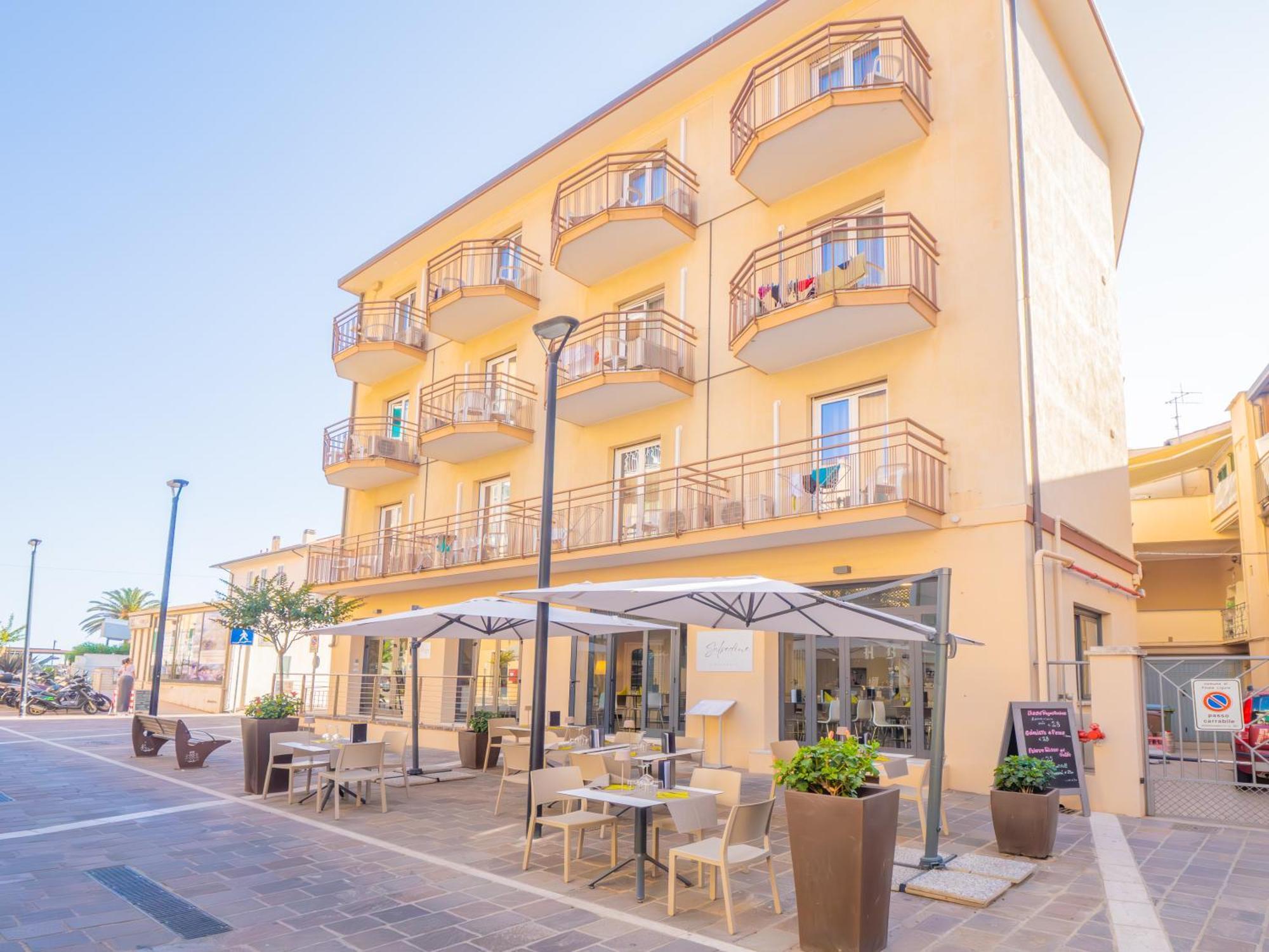 Hotel La Bussola Finale Ligure Dış mekan fotoğraf